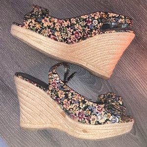 Madden Girl Floral Wedges Size 8.5